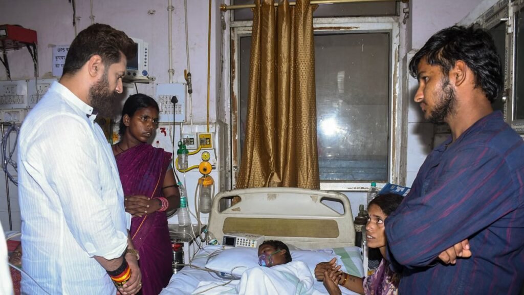 बिहार:नाव हादसे में मृत बच्चों के परिजनों से मिले चिराग पासवान, अधिकारियों की जवाबदेही तय करने का दिया भरोसा – Bihar: Chirag Paswan Met The Families Of The Children Who Died In The Boat Accident In Vaishali