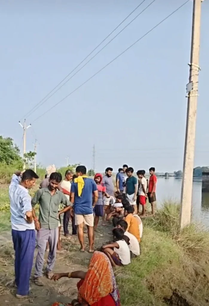 बिहार में हादसा:निर्माणाधीन पुल के चौथे पाया के पास नदी में डूबा युवक, एसडीआरएफ के इंतजार में बीते तीन घंटे – Bihar-news-samastipur-youth-drowns-in-baya-river-rescue-operation-delayed